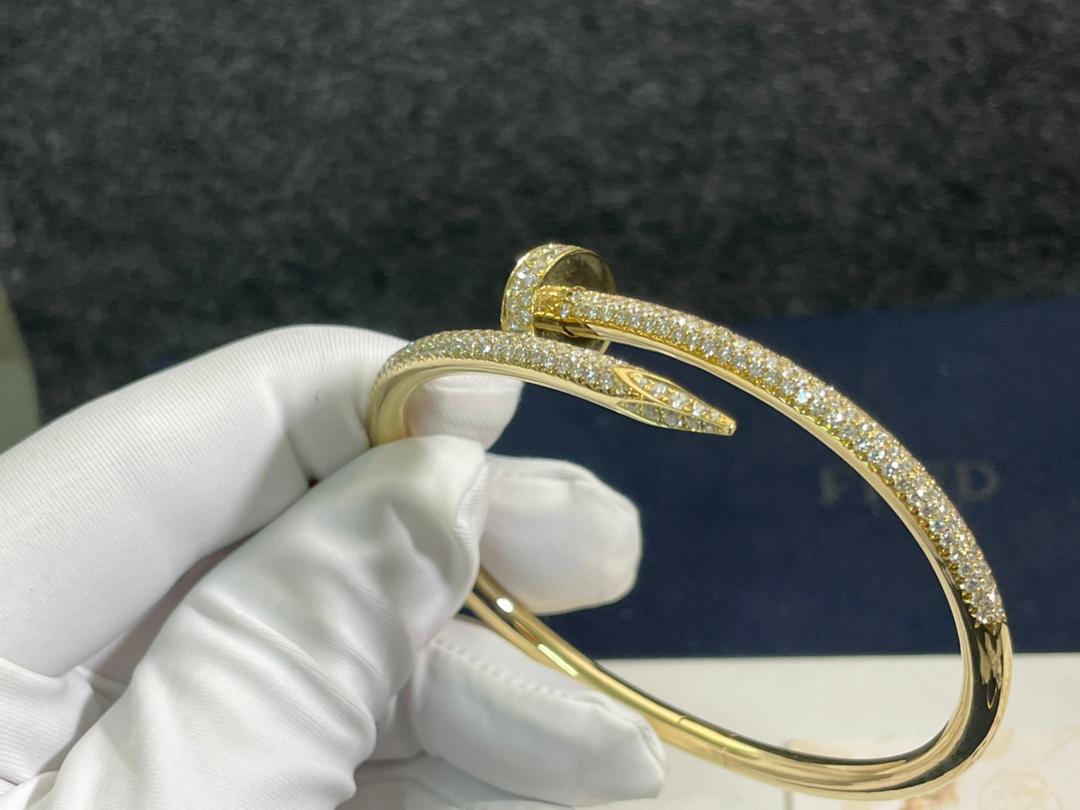 18kt yellow gold Juste un clou nail bracelet pave diamonds